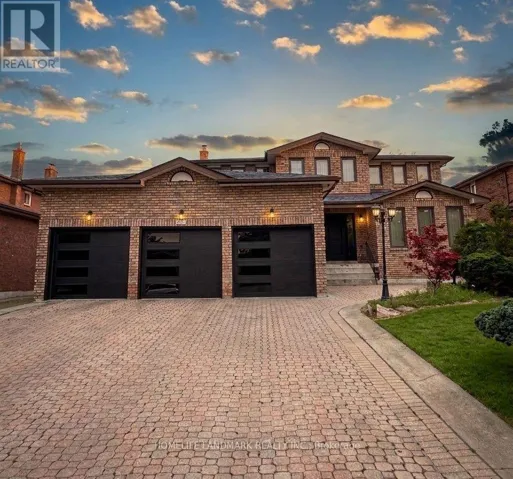 11 RAVENHILL CRESCENT, Markham (Milliken Mills East), Ontario L3S2V6
