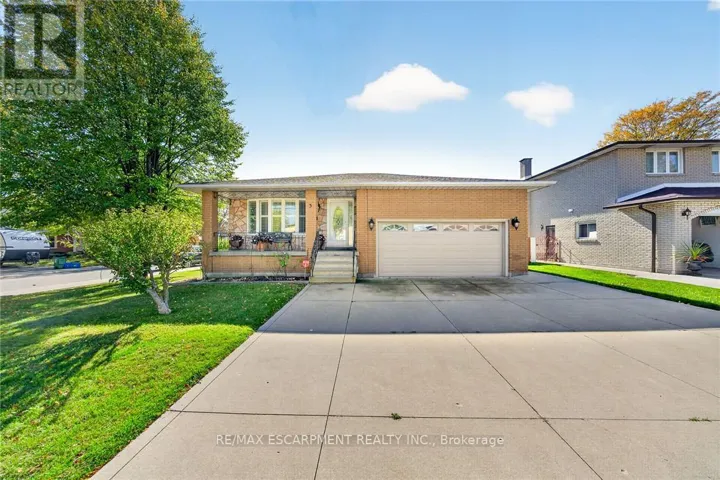 3 HARVARD PLACE, Hamilton (Falkirk), Ontario L9B1S1