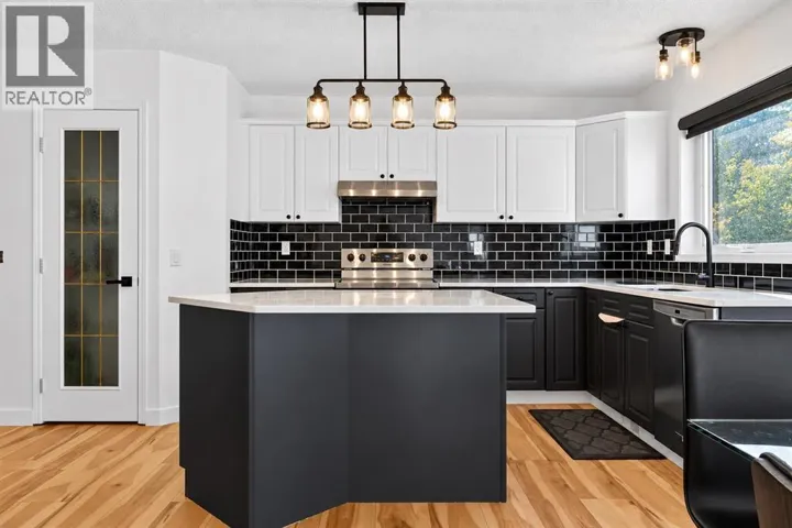 45 Bow Ridge Drive, Cochrane, Alberta T4C1V5