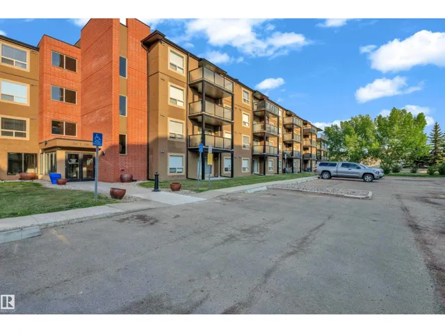 #305 13907 136 ST NW, Edmonton, Alberta T6V1Y5