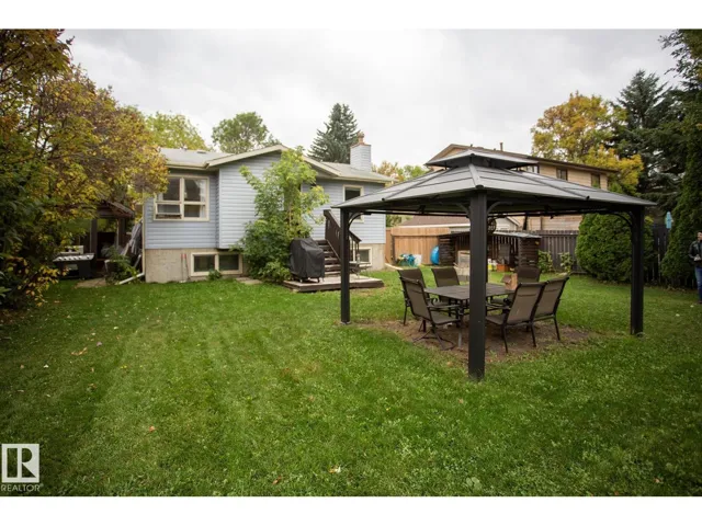 8 ASH CR, St. Albert, Alberta T8N3J3