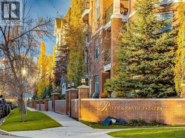 302, 2320 Erlton Street SW, Calgary, Alberta T2S2V8