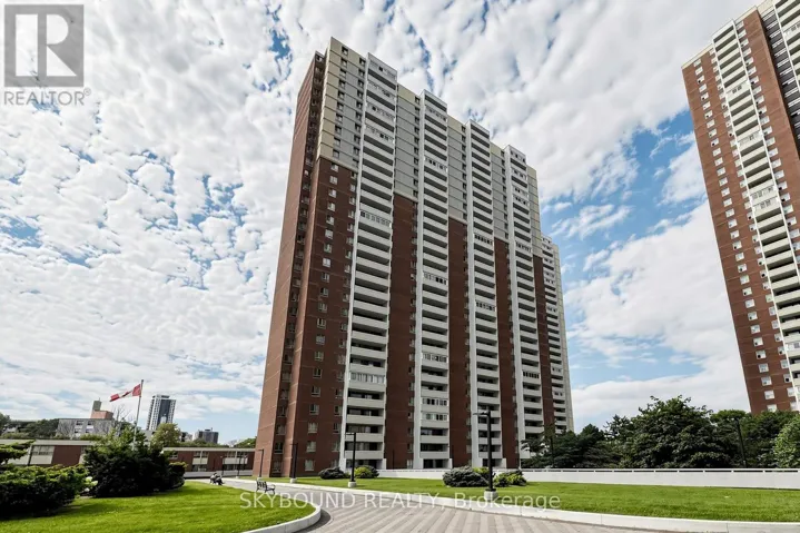 1710 - 1 MASSEY SQUARE, Toronto (Crescent Town), Ontario M4C5L4