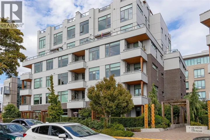 304 501 Park Pl, Esquimalt, British Columbia V9A0H3