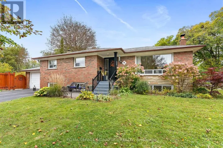 4 MOSS STREET, Toronto (Guildwood), Ontario M1E2B6