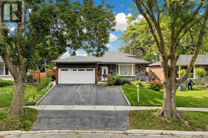 3253 IBBETSON CRESCENT, Mississauga (Erindale), Ontario L5C1Z1