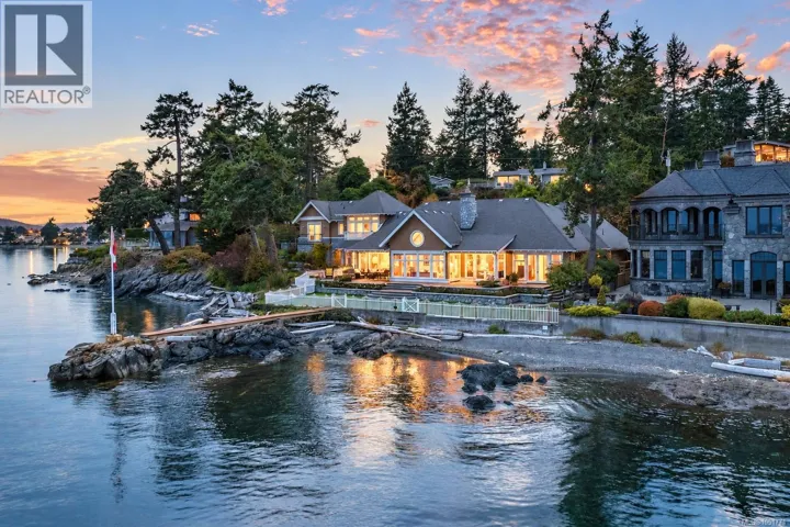 10487 Allbay Rd, Sidney, British Columbia V8L2P2