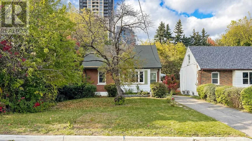 10 HIGHLAND PARK BOULEVARD, Markham (Grandview), Ontario L3T1B1