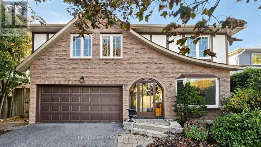 27 HAGERMAN BOULEVARD, Markham (Unionville), Ontario L3R2A8