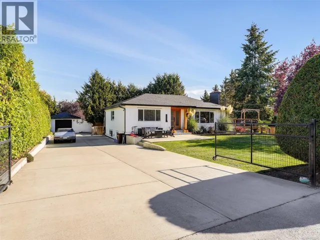 7949 East Saanich Rd, Central Saanich, British Columbia V0S1M0