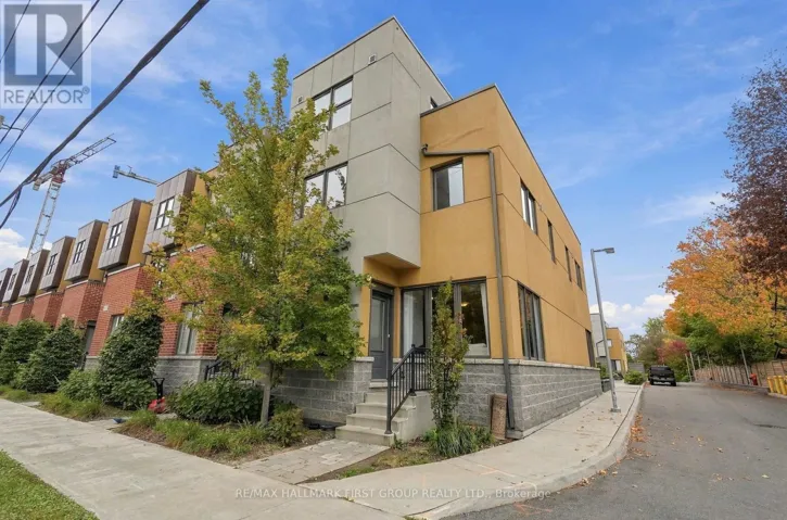 33 - 9 CLINTWOOD GATE, Toronto (Parkwoods-Donalda), Ontario M3A0A8