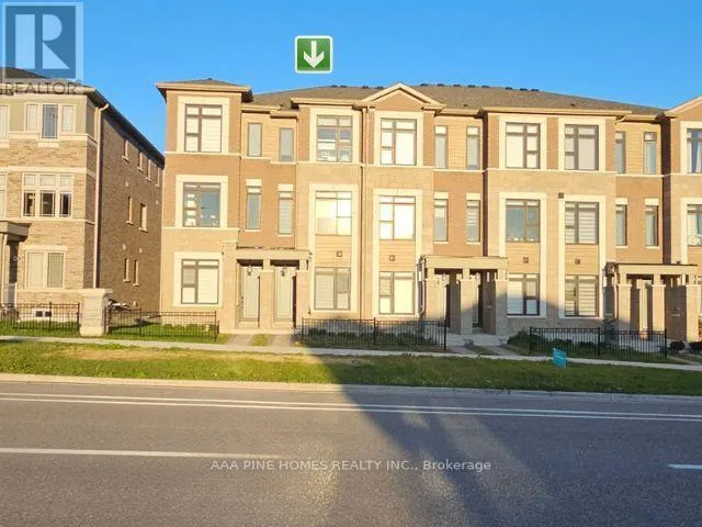 2833 WHITES ROAD, Pickering, Ontario L1X0P4