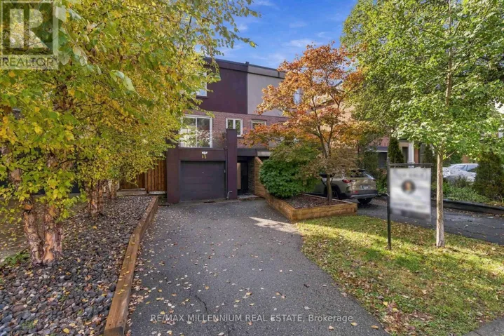 65 CASTLEFIELD AVENUE, Toronto (Yonge-Eglinton), Ontario M4R1G5