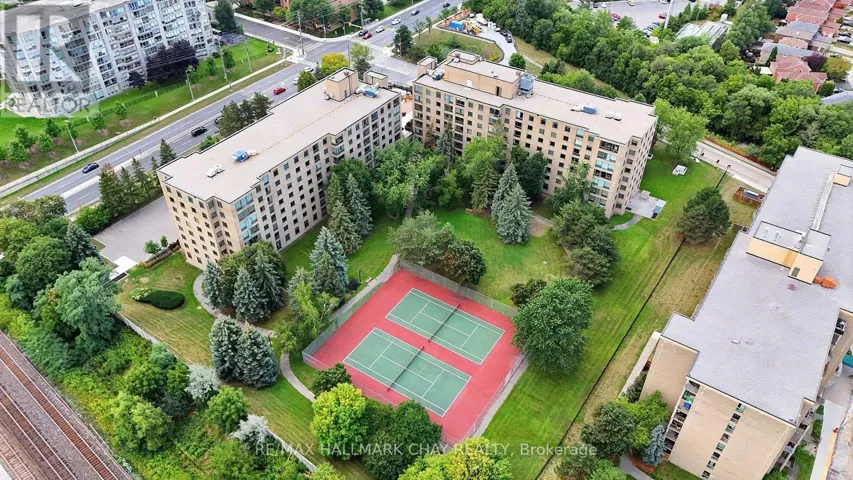 705 - 326 MAJOR MACKENZIE DRIVE E, Richmond Hill (Crosby), Ontario L4C8T4
