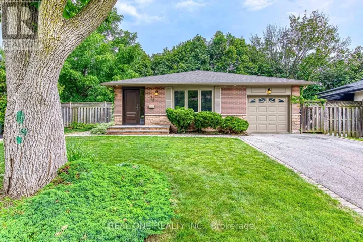 28 OSBORNE CRESCENT, Oakville (CP College Park), Ontario L6H1G1