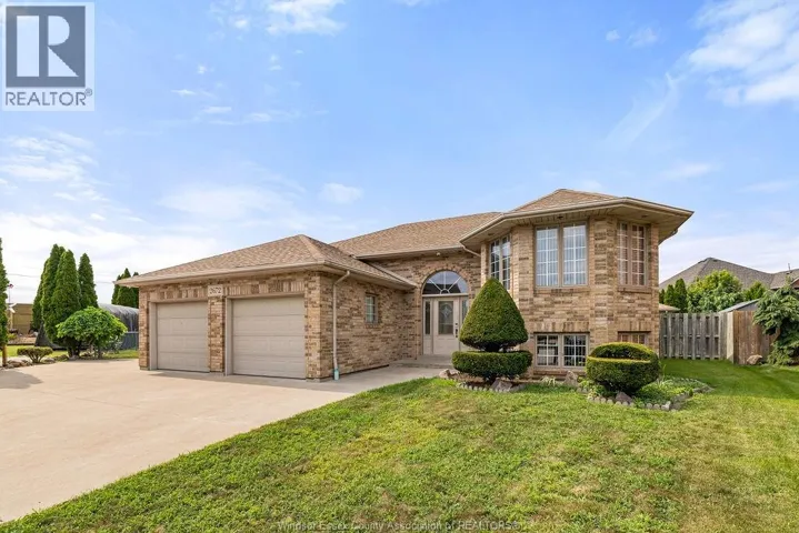 2672 FLEMING COURT, Windsor, Ontario N9E4P1