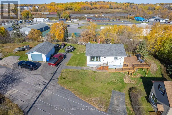 1038 1/2 PARK STREET, Kenora (Central), Ontario P9N1C1