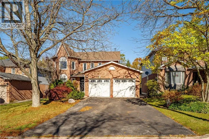 12 CREEKWOOD Place, Dundas, Ontario L9H6S9