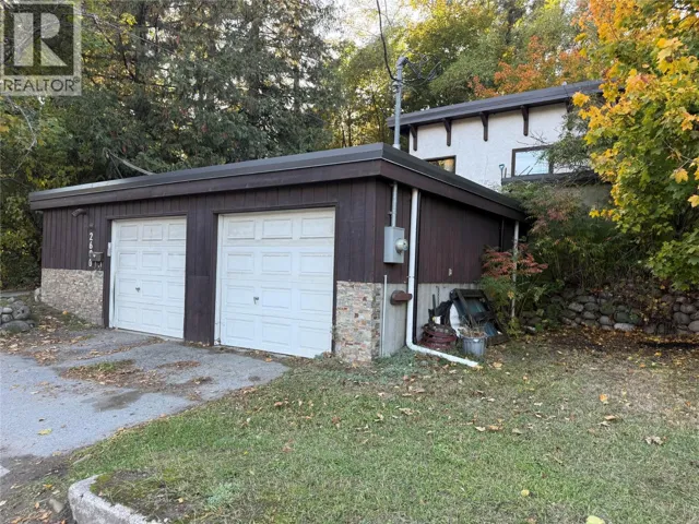 2600 COLUMBIA Avenue, Castlegar, British Columbia V1N2X6