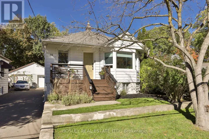 16 DELROY DRIVE, Toronto (Stonegate-Queensway), Ontario M8Y1M7
