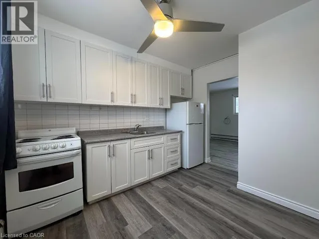 258 CEDAR Street Unit# 2, Cambridge, Ontario N1S1W8