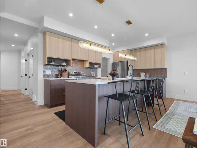 8295 Kiriak LO SW, Edmonton, Alberta T6W5S2