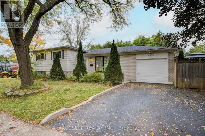 440 SUNSET DRIVE, Oakville (WO West), Ontario L6L3N4