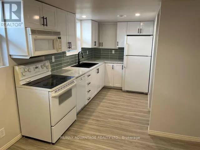 LOWER - 143 DOWNING CRESCENT, London South (South S), Ontario N6C3C7