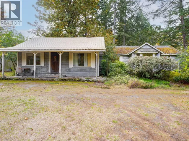 5333 Sparton Rd, Saanich, British Columbia V9E2H5