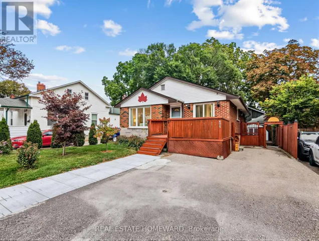 621 BYRON STREET S, Whitby (Downtown Whitby), Ontario L1N4R6