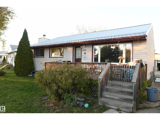 15962 106 AV NW, Edmonton, Alberta T5P0W7