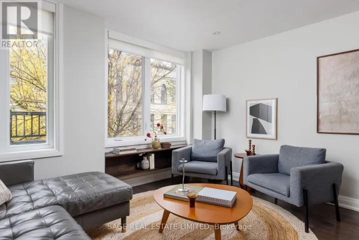TH06 - 140 BATHURST STREET, Toronto (Niagara), Ontario M5V3N8