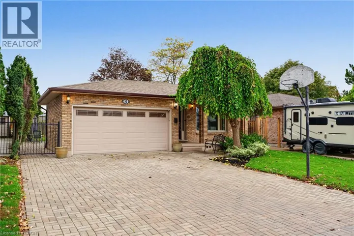 8 VALANNA Court, Hamilton, Ontario L9C7A3
