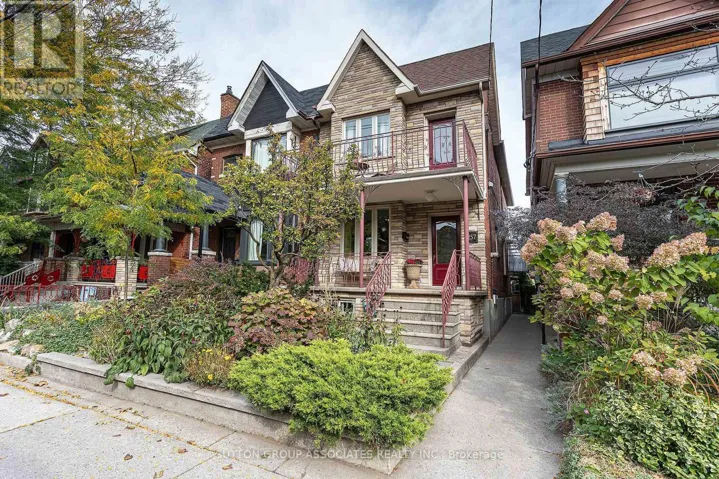 257 PERTH AVENUE, Toronto (Dovercourt-Wallace Emerson-Junction), Ontario M6P3X9