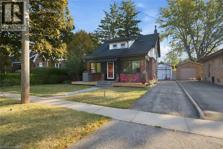 13 FOREST Road, Brantford, Ontario N3S6V9