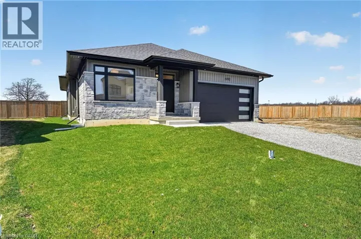 6192 CURLIN Crescent, Niagara Falls, Ontario L2H3W8