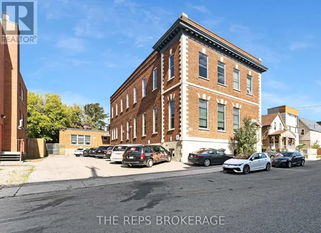 43 ECCLES STREET, Ottawa, Ontario K1R6S3