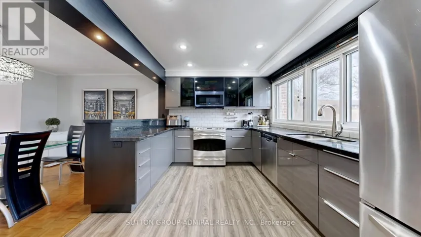 4 DOVE HAWK WAY, Toronto (Westminster-Branson), Ontario M2R3M2