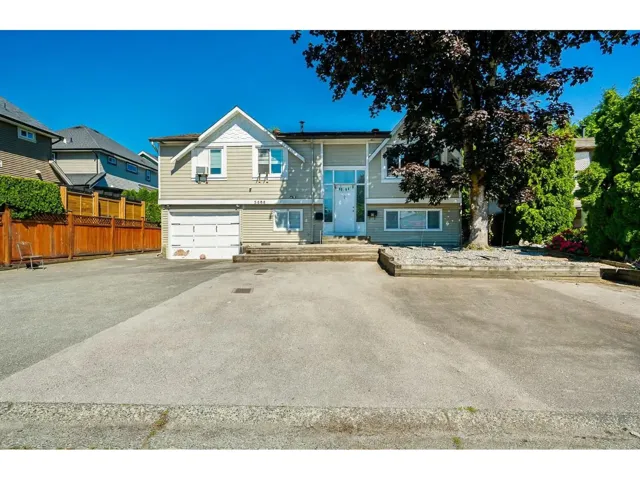 5886 184A STREET, Surrey, British Columbia V3S5S7