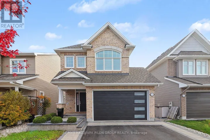 557 SILVERBELL CRESCENT, Ottawa, Ontario K1T0N9
