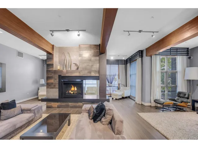 101 6671 121 STREET, Surrey, British Columbia V3W1T9