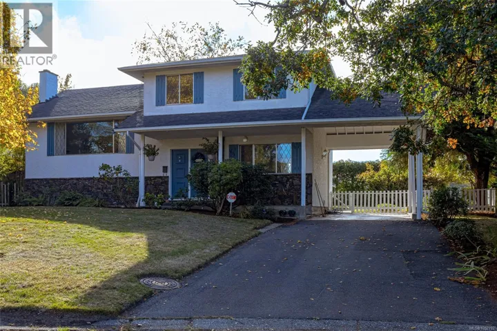 1823 Jade Pl, Saanich, British Columbia V8P3E5