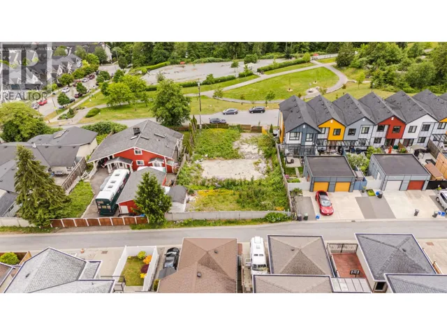 3429 ROXTON AVENUE, Coquitlam, British Columbia V3B3H7