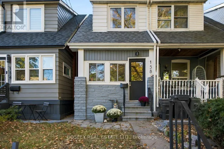158 BASTEDO AVENUE, Toronto (Woodbine Corridor), Ontario M4C3N1