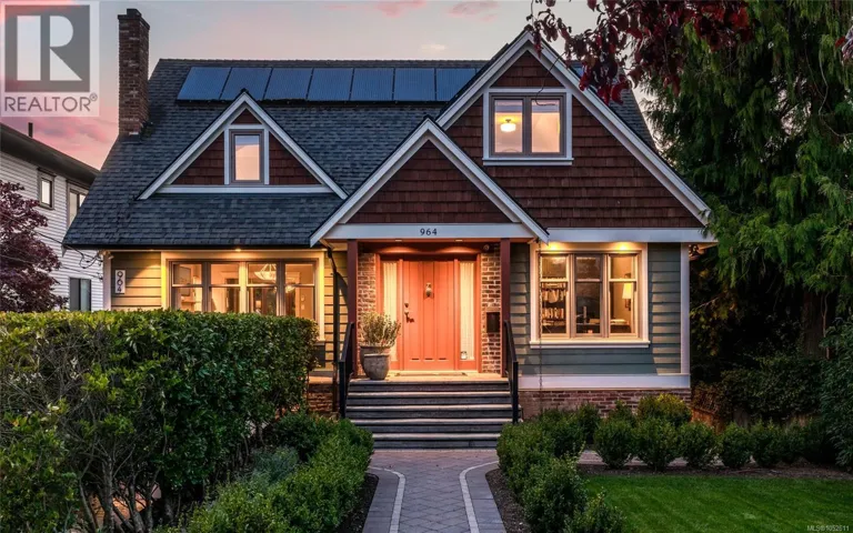 964 Newport Ave, Oak Bay, British Columbia V8S5C9