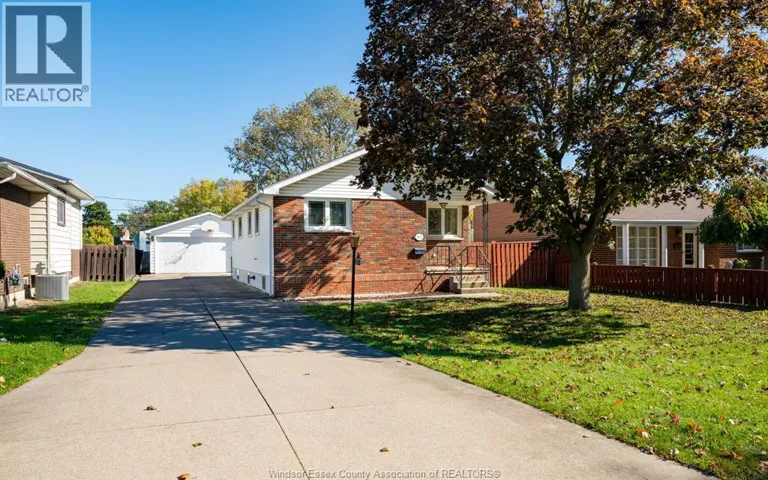 3172 Clemenceau BOULEVARD, Windsor, Ontario N8T2R5