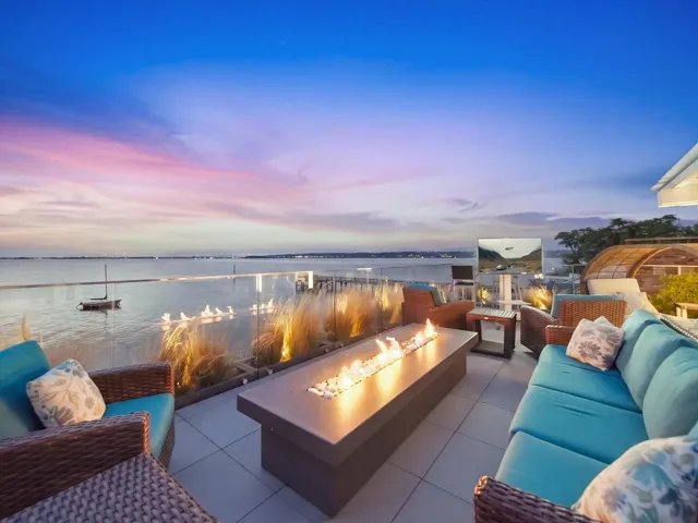 3106 O'HARA LANE, Surrey, British Columbia V4A3E7