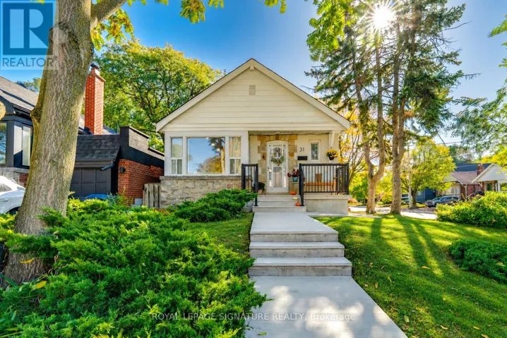 31 DAVIES CRESCENT, Toronto (East York), Ontario M4J2X7