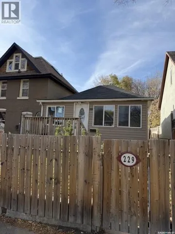 229 I AVENUE N, Saskatoon, Saskatchewan S7L2G3