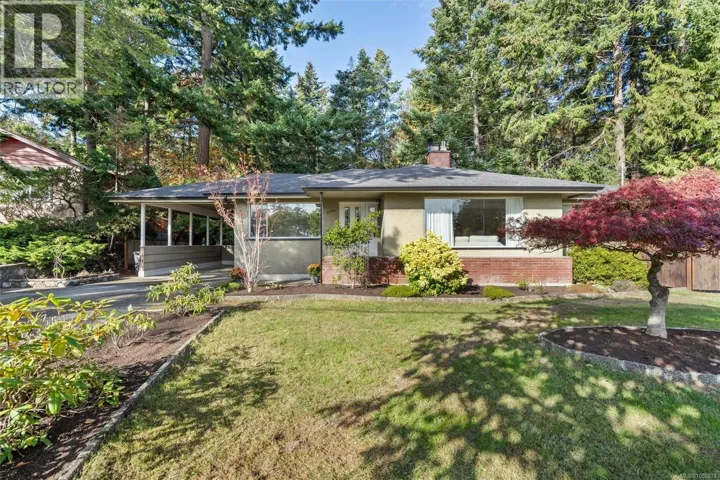 2104 Wenman Dr, Saanich, British Columbia V8N2S2